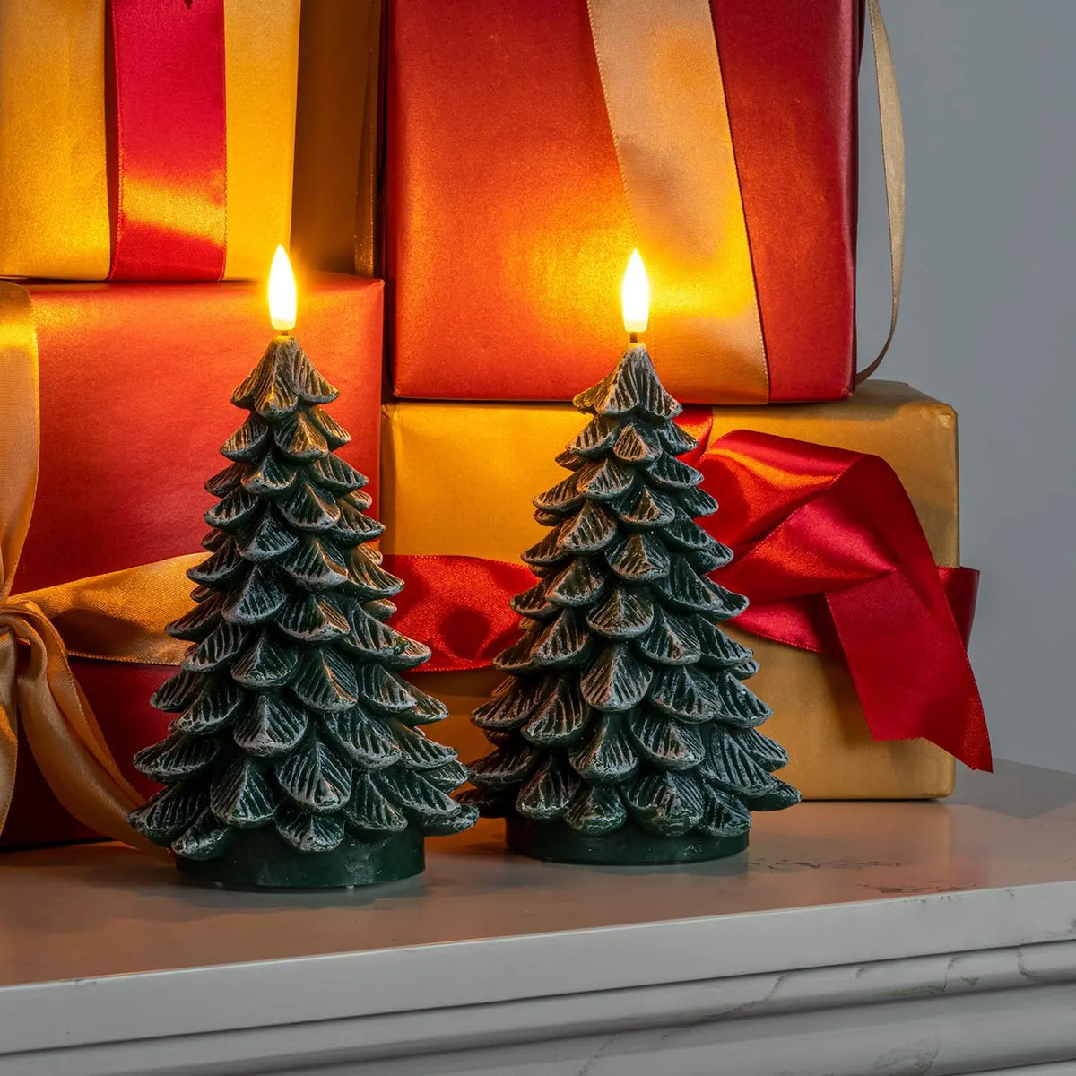 Homemory Christmas Tree Candles with 6 Hours Timer, 2 Pcs Waxy LED Flameless Candles Flickering, Green Electric Candles Battery Operated for New Year Celebration Holiday Decorations 8.5 Inches,Sohochic